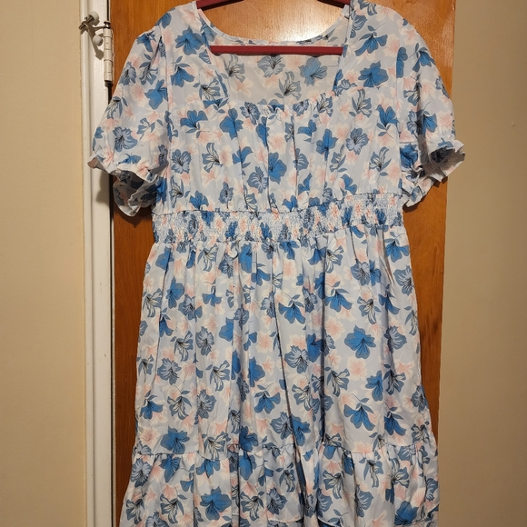 Allover Floral Print Dress - Picture 4 of 5